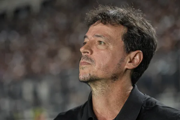 Fernando Diniz tem baixas importantes no Corinthians - Foto: Thiago Ribeiro/AGIF