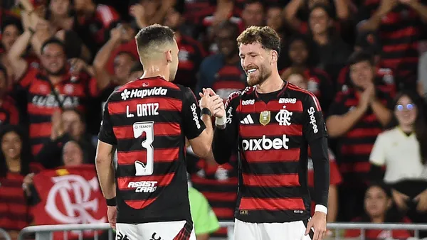 Léo Ortiz e Léo Pereira comemoram gol em Flamengo x Mirassol. Foto: Alexandre Durão