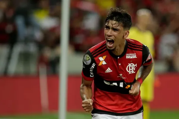 Paquetá em ação pelo Flamengo