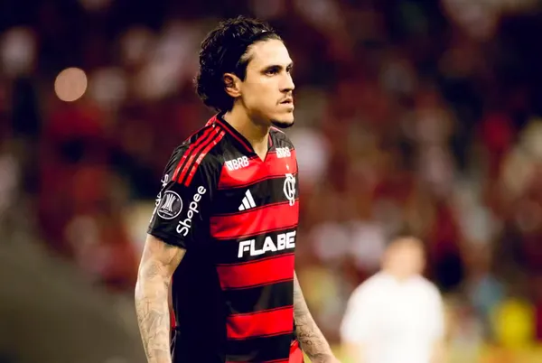Pedro em ação pelo Flamengo — Foto: Adriano Fontes/Flamengo