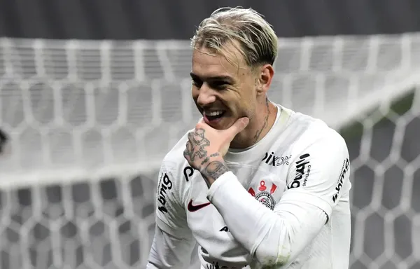 Róger Guedes em ação pelo Corinthians em 2023 — Foto: Marcos Ribolli