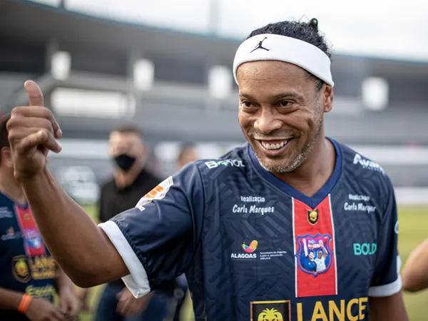 Ronaldinho Gaúcho durante partida amistosa contra o Amigos do Carlinhos Maia no estádio Rei Pele. Foto: Celio Junior/AGIF