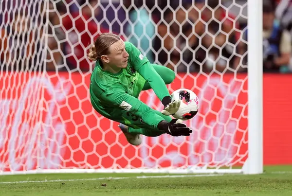 Safonov em ação contra o Flamengo. Foto: Getty Images