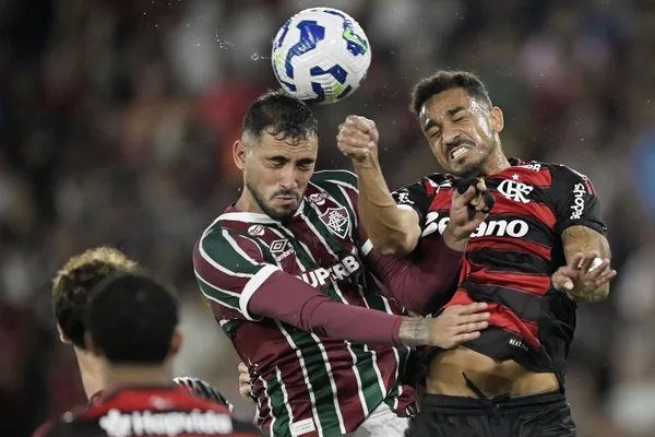 Vidente crava resultado entre Fluminense x Flamengo pelo Brasileirão. Foto: Jota/AGIF