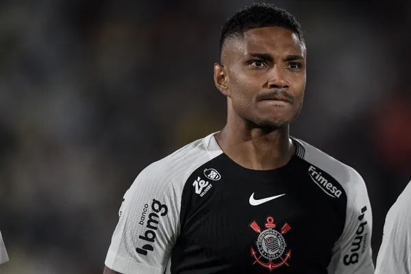 Vitinho em ação pelo Corinthians