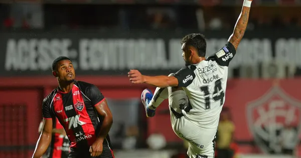 Raniele jogador do Corinthians durante partida contra o Vitoria no estádio Barradão pelo campeonato Brasileiro A 2026. Foto: Walmir Cirne/AGIF