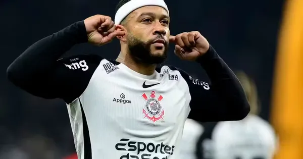 Memphis Depay, atacante do Corinthians - Foto: Ettore Chiereguini/AGIF