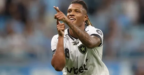 sDanilo, meio-campista do Botafogo - Foto: Michael Owens/Getty Images