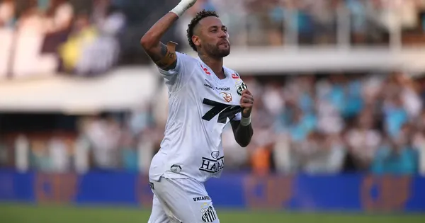 Neymar segue gerando debate sobre possível convocação para a Copa. Foto: Raul Baretta/ Santos FC