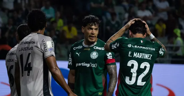 Gustavo Gomes jogador do Palmeiras durante partida no estádio Arena Allianz Parque pelo campeonato Brasileiro A 2026. Foto: Vitor Bintercourt/RP FOTOPRESS/AGIF
