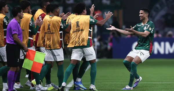 Murilo jogador do Palmeiras comemora seu gol durante partida contra o Sporting Cristal no estádio Arena Allianz Parque pelo campeonato Copa Libertadores 2026. Foto: Ettore Chiereguini/AGIF