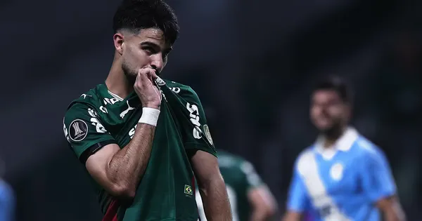 Flaco López jogador do Palmeiras comemora seu gol, posteriormente anulado, durante partida contra o Sporting Cristal no estádio Arena Allianz Parque pelo campeonato Copa Libertadores 2026. Foto: Ettore Chiereguini/AGIF