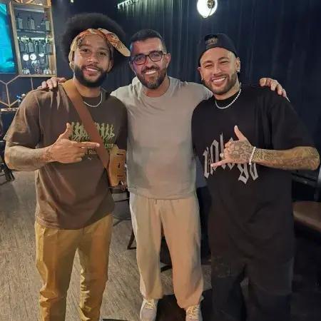 Memphis Depay, André Akkari e Neymar