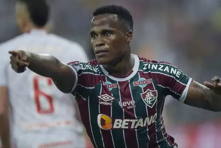 Jhon Arias em ação pelo Fluminense