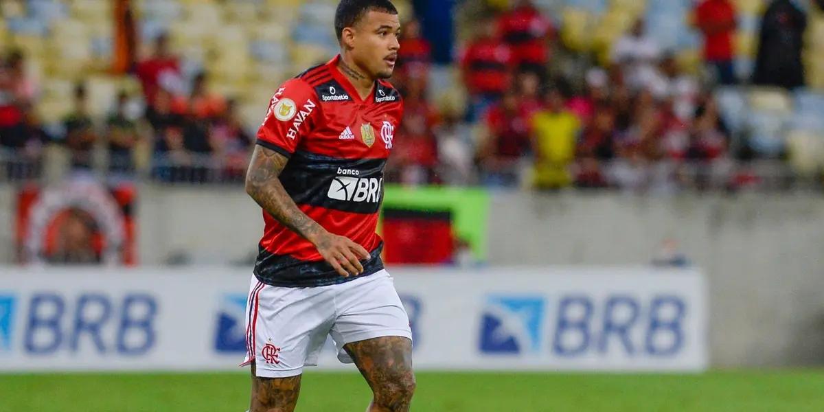 Kennedy pode jogar no Grêmio