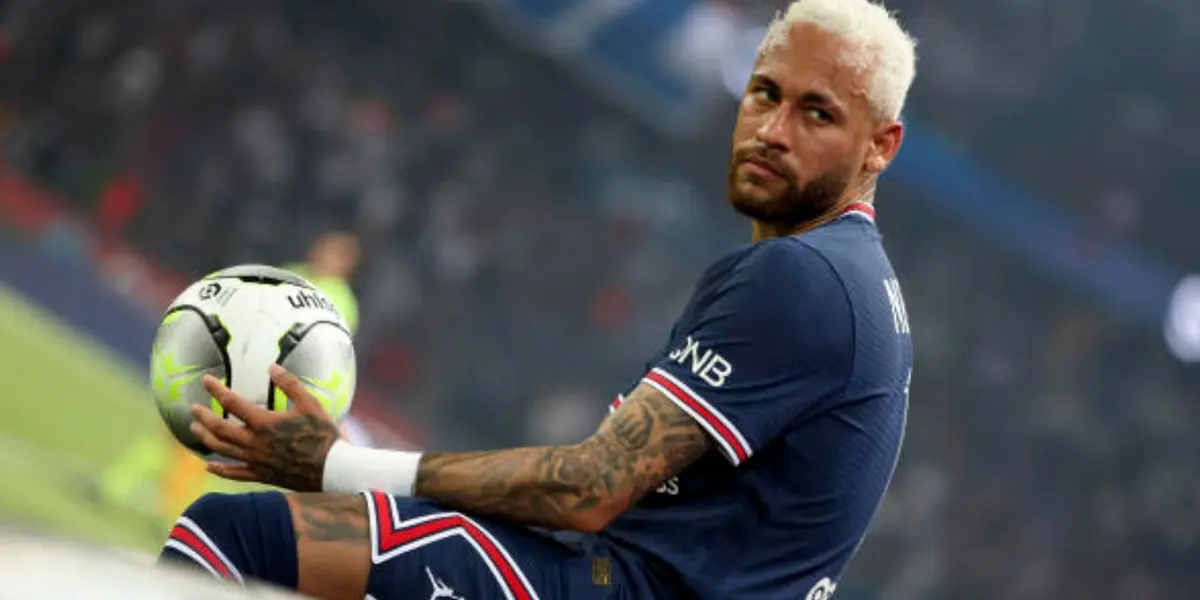 Relacionamentos extracampo de Neymar viraram pauta dentro do PSG