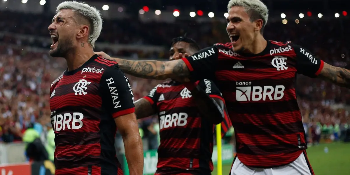 Uniforme do Flamengo apresenta modificações importantes comparado ao modelo de 2022