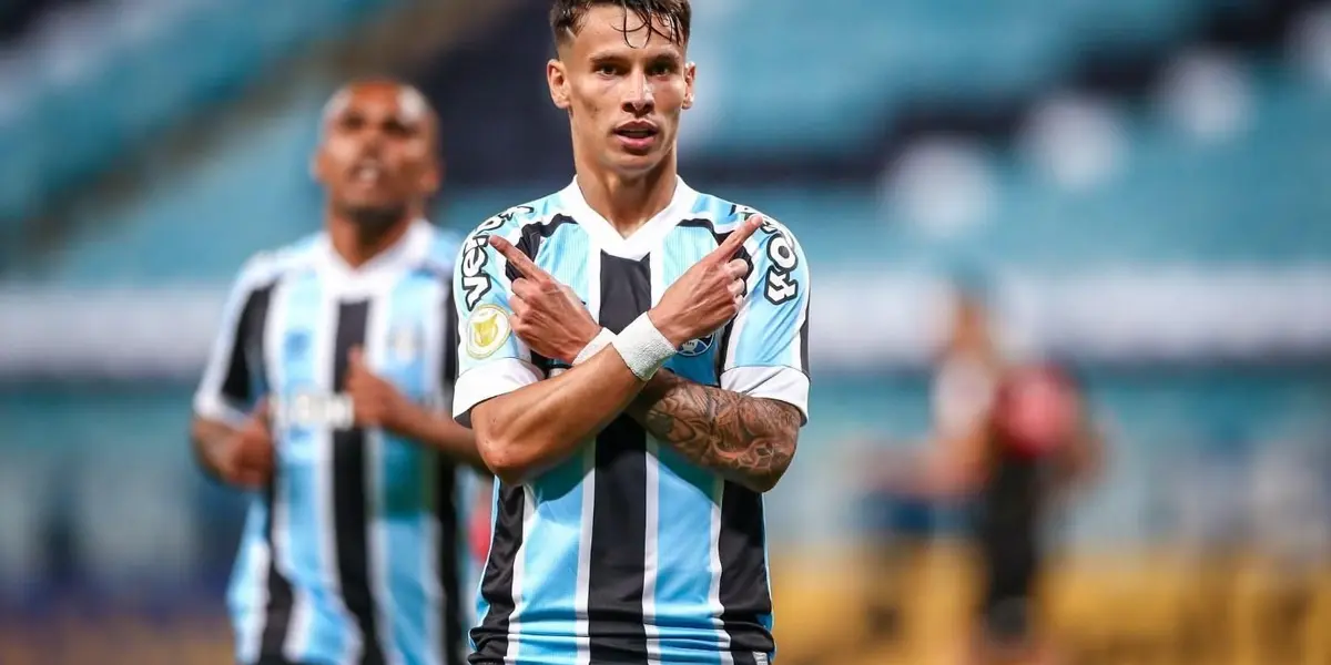 Atacante caso venha do Grêmio, será um dos mais bem pagos do elenco