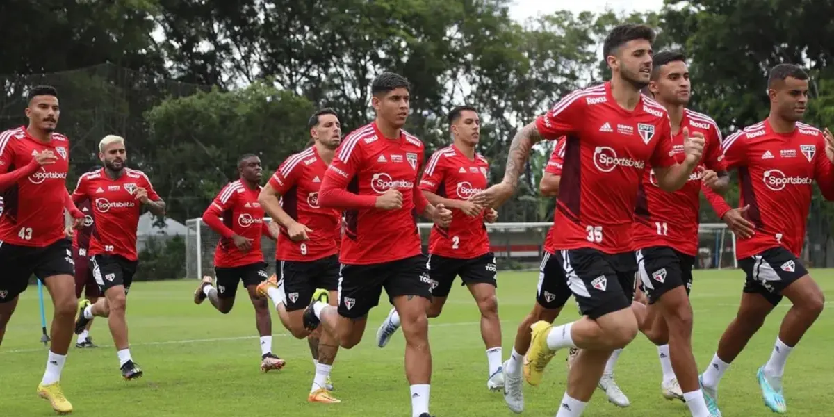 Com Zubeldía fora do campo, seu auxiliar promoveu o jogador ao posto de titular