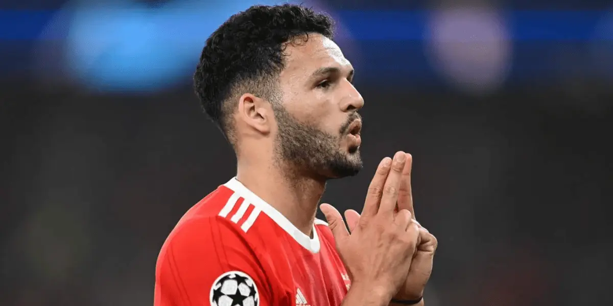 Craque brasileiro pode estar de saída do clube francês, que já teria o substituto contratado