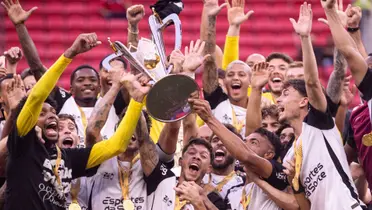 Elenco do Corinthians na Supercopa Rei. Foto: Rodrigo Coca/Agência Corinthians