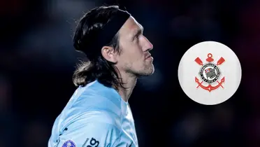 Goleiro Cássio e o escudo do Corinthians ao lado