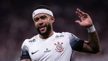 Memphis Depay em partida pelo Corinthians. Foto: Victor Froes/Agência F8/Estadão Conteúdo