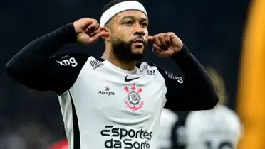 Memphis Depay será adversário do Flamengo na Supercopa. Foto: Marcos Ribolli