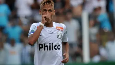 Neymar conquistou seis títulos pelo Santos e foi um dos últimos jogadores da América do Sul a figurar entre os 10 melhores do mundo. (Foto: Ivan Storti/Lancepress!)