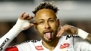 Neymar em partida pelo Santos. Foto: Mauricio De Souza/AGIF