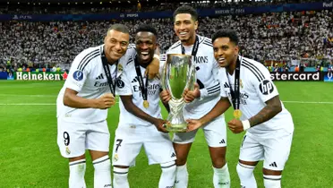 O ala brasileiro pode mudar de time se não tiver minutos de jogo