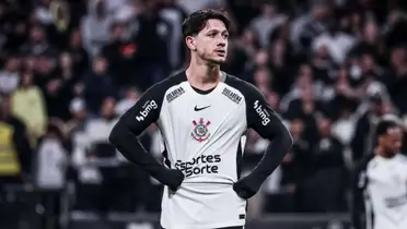 Rodrigo Garro em Corinthians x Vitória — Foto: Marcos Ribolli