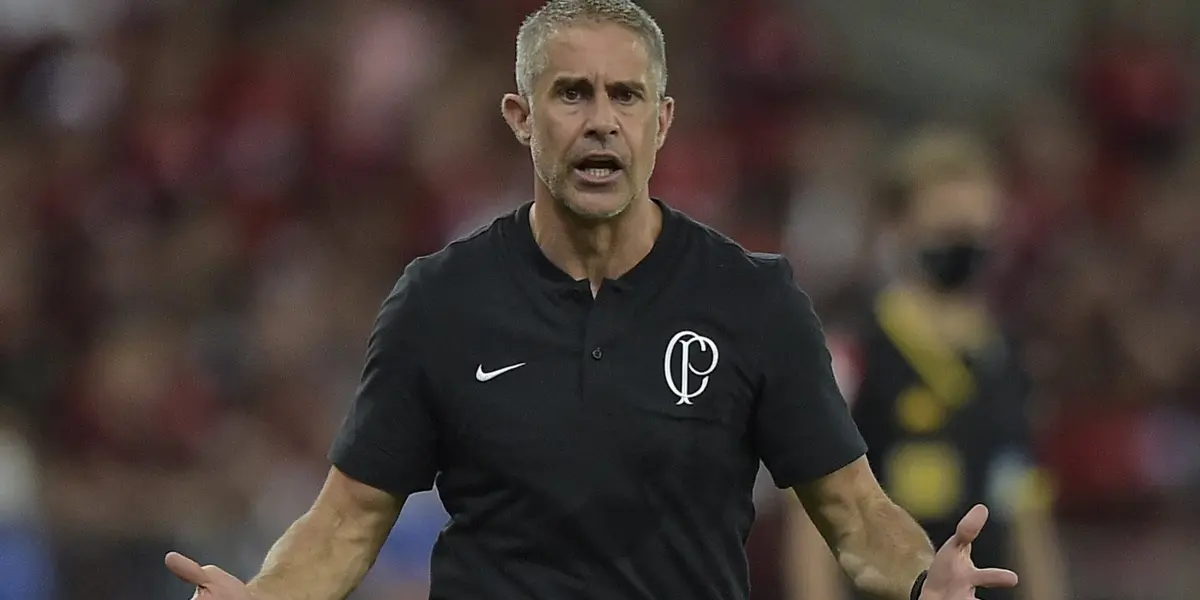 Sylvinho concorre ao prêmio de melhor treinador do mundo pela IFFHS
