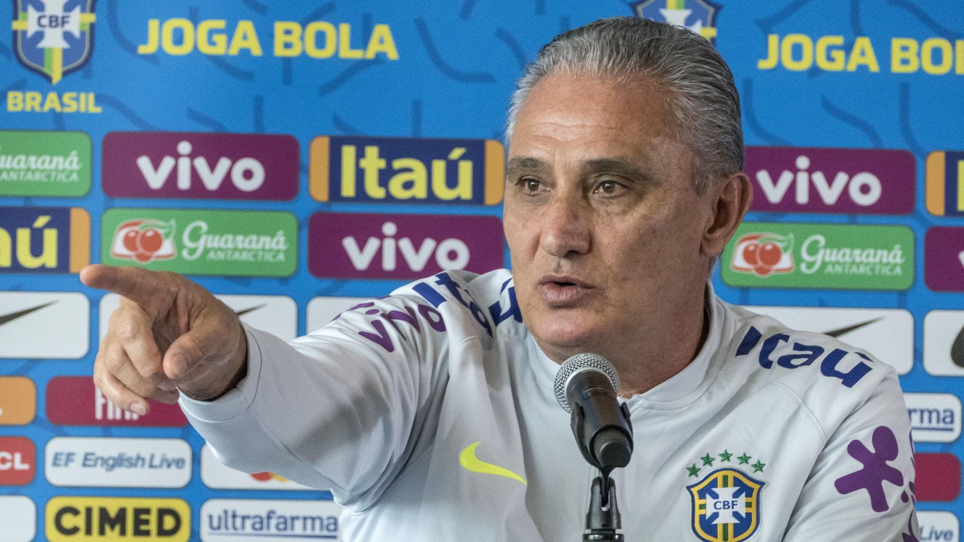 Treinador esteve presente da cerimônia no Catar