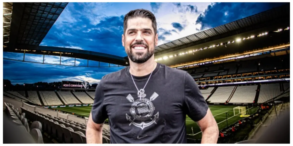 António Oliveira com a camisa do Corinthians