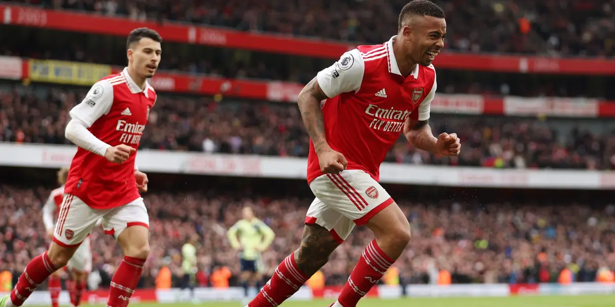 Arteta 'encantado' com Gabriel Jesus após atacante marcar duas vezes