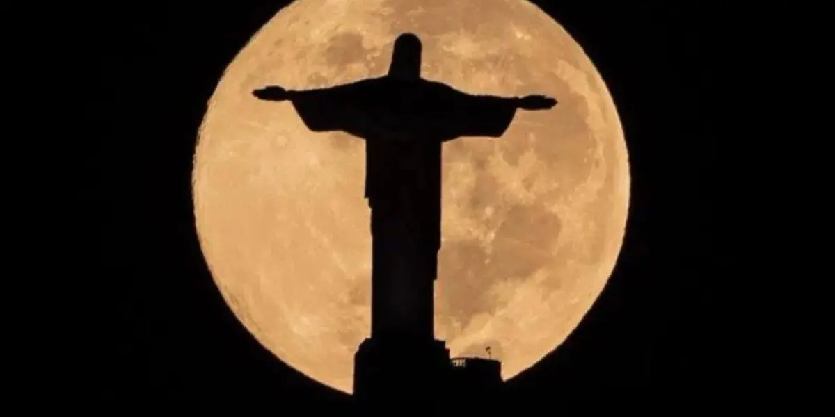 As luzes do Cristo Redentos foram apagadas em solidariedade a Vinícius Júnior