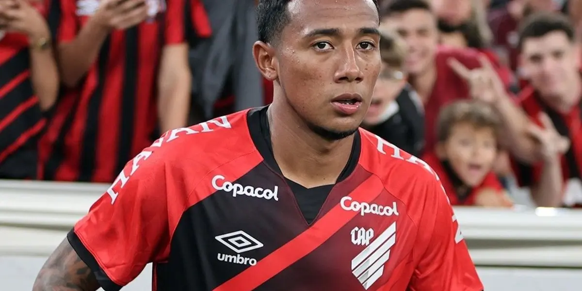 Athletico-PR rescindiu o contrato de Bryan Garcia