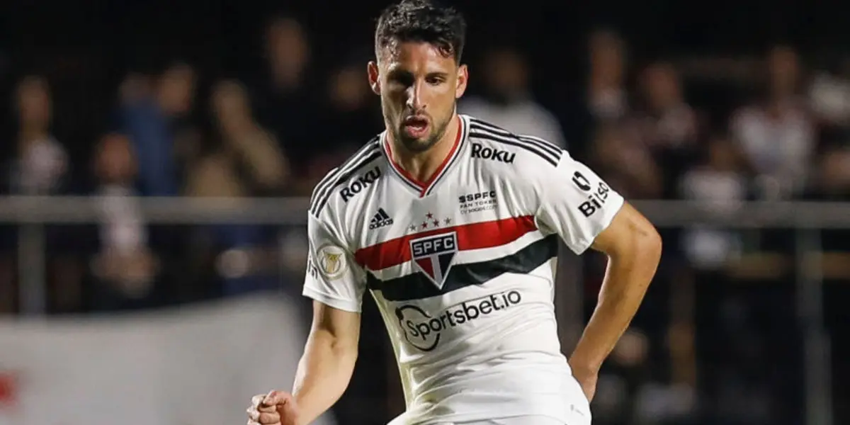 Autor de 1 dos gols do São Paulo na noite deste sábado, na vitória por 3 a 0 diante do América-MG, atacante Calleri fez questão de agradecer