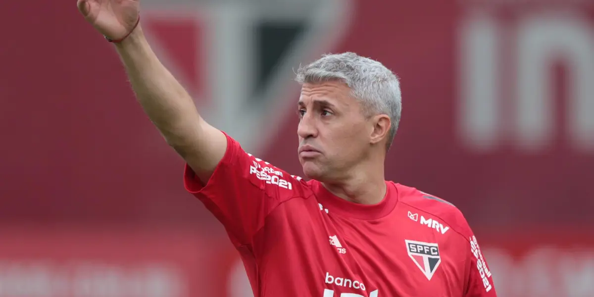 Ex-jogador argentino chegou a ser campeão no Brasil, mas foi demitido pouco tempo depois