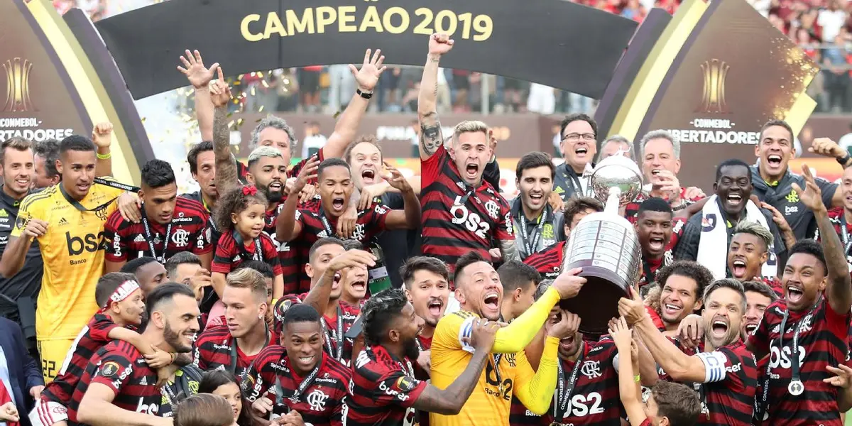 Jogador teve ótima passagem pelo Flamengo e pode voltar ao Brasil