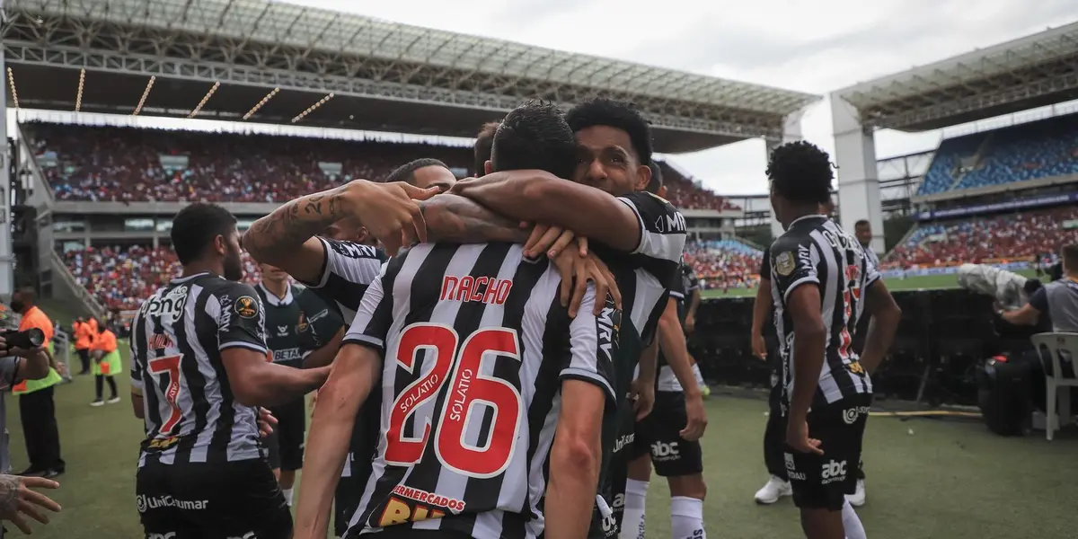 No futebol, as decisões de jogadores em relação a suas carreiras e baixadas muitas vezes geraram discussões acaloradas entre torcedores