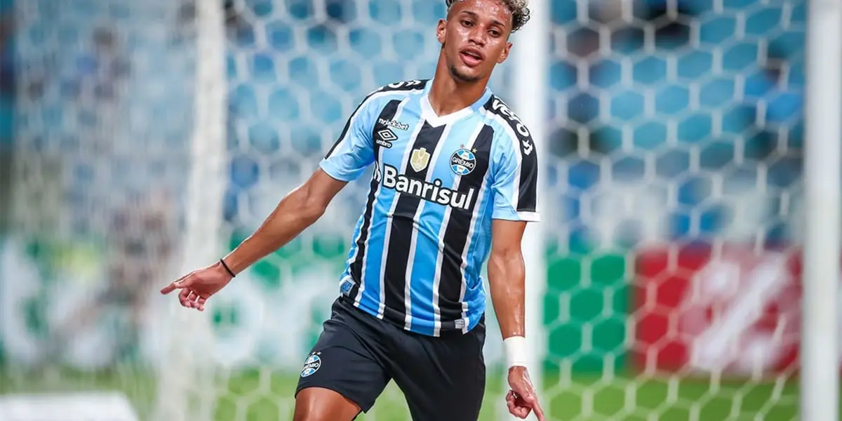 O jovem meia Bitello vem se destacando no Grêmio desde que se tornou jogador profissional, em seu segundo ano como jogador profissional